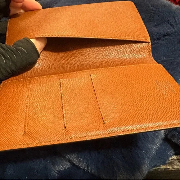 Louis Vuitton Vintage Tan Leather Wallet/ Cardholder - Picture 12 of 14